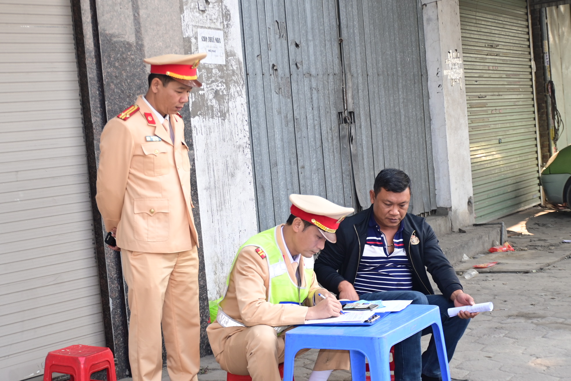 Phòng Cảnh sát giao thông: Kiểm soát 1.421 phương tiện giao thông